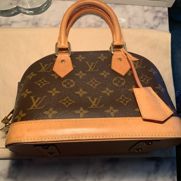 ❤️SOLD ❤️ Louis Vuitton Alma BB Crossbody - Picture 6 of 8